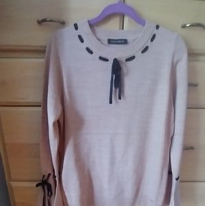 Nwot sweater with ribbon detail
